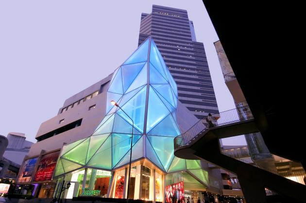 SIAM Discovery - A Retail Wonderland From The Future